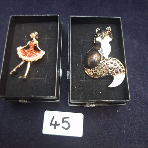 45 - Boxed Fashion and Vintage Brooches x2