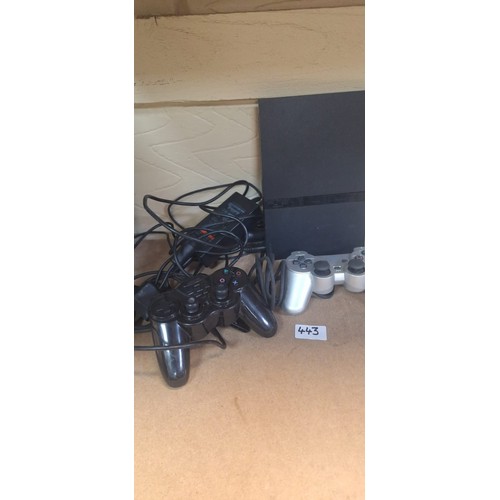 443 - PS2 Console, 2 Controllers and Leads