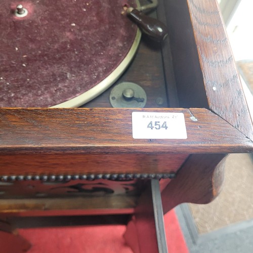 454 - Antique Record Player