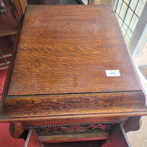 454 - Antique Record Player