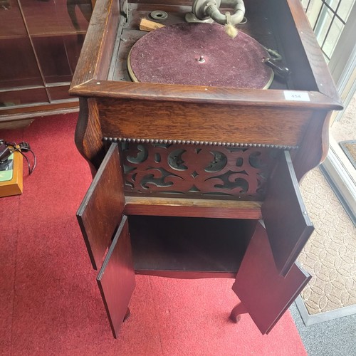 454 - Antique Record Player