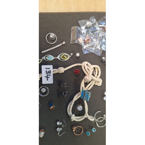 134 - Genuine Vintage Girl Guides Plus Badges, Charms, Rings, Pendants, Earrings And pin