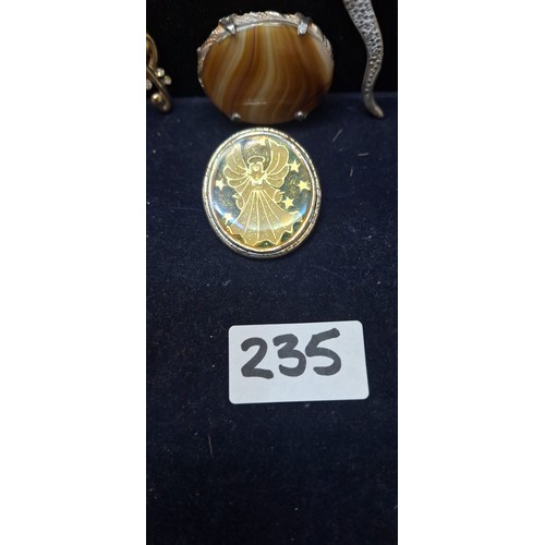 235 - Fashion and Vintage Brooches x4