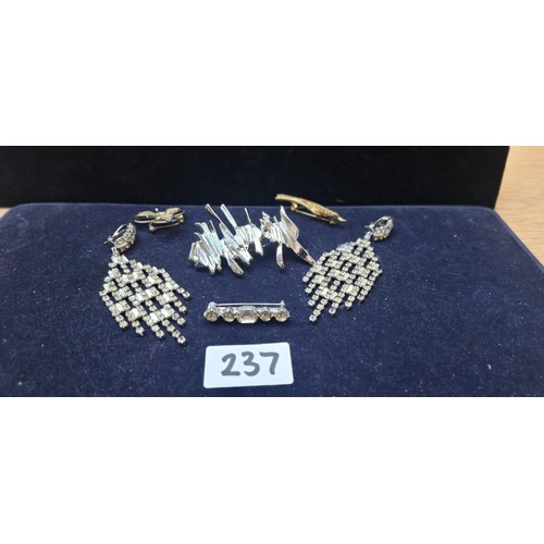 237 - Fashion and Vintage Brooches x4