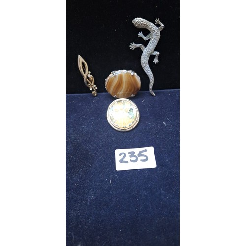235 - Fashion and Vintage Brooches x4