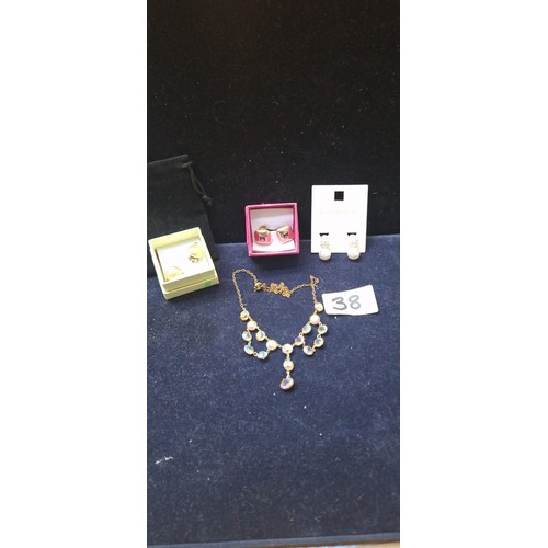 38 - Boxed Fashion and Vintage Jewellery x4 to Include Earrings and a Super Necklace