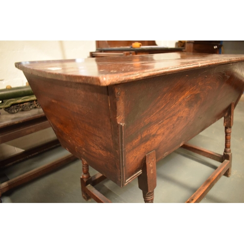 281 - Victorian oak raised dough bin