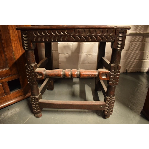 356 - 18th century oak Wainscot style chair