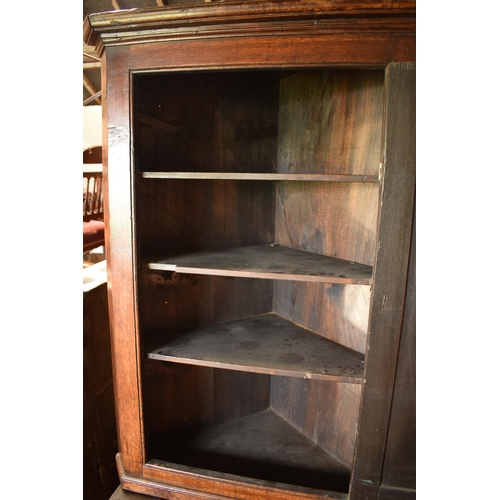 359 - George III oak corner cabinet with arched panel door