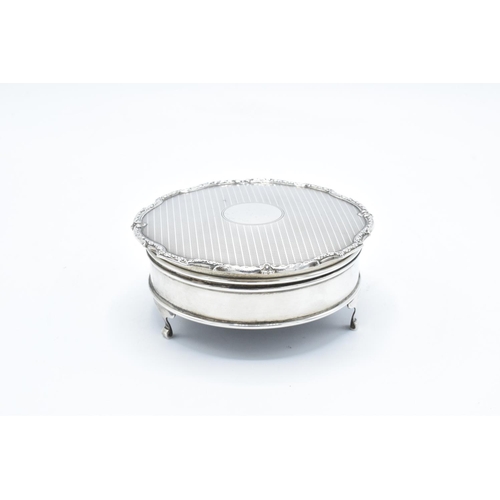 228 - Silver velvet lined trinket box: Birmingham 1950 (gross weight 243 grams) In good condition. Bottom ... 