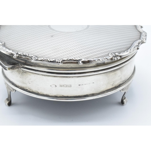 228 - Silver velvet lined trinket box: Birmingham 1950 (gross weight 243 grams) In good condition. Bottom ... 