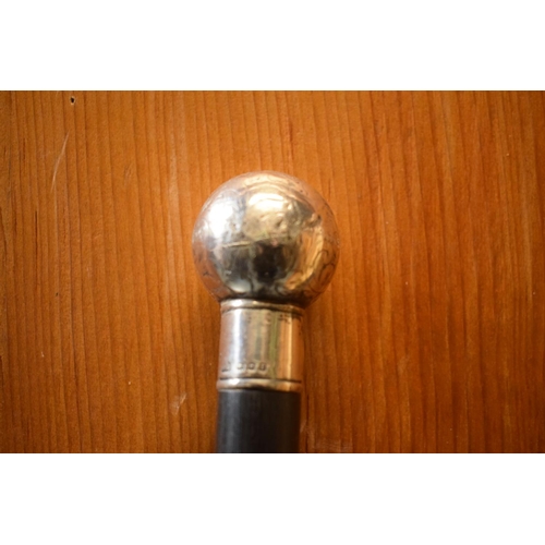 249 - Silver topped walking cane London 1920. Stick is slightly warped. 86cm long