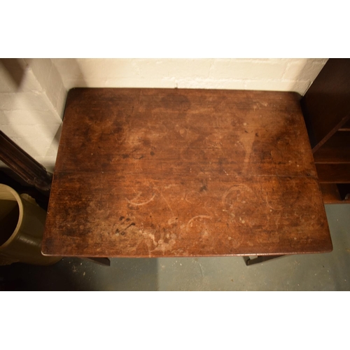 283 - Victorian oak side table. Water stains and marks to the top. A charming table. 82 x 57 x 72 cm