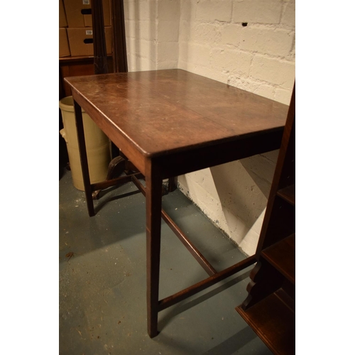 283 - Victorian oak side table. Water stains and marks to the top. A charming table. 82 x 57 x 72 cm