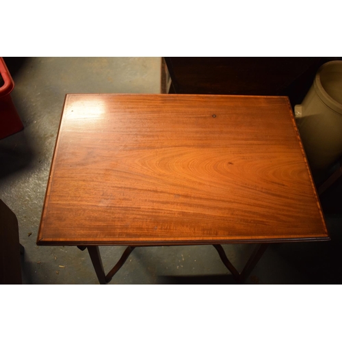 286 - Edwardian wooden side table/ plant stand. In good condition with some wear. 60 x 40 x 69cm