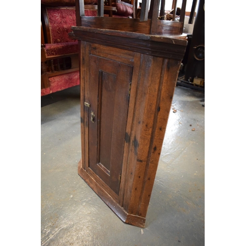 304 - Unusual Victorian oak corner cupboard. missing one shelf on the bottom. Signs of old worm with signs... 