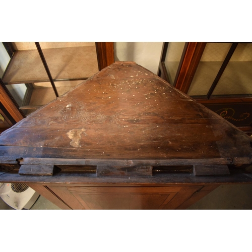 313 - Late Georgian oak inlaid corner cabinet with a bone escutcheon. Some wear and old worm is apparent. ... 