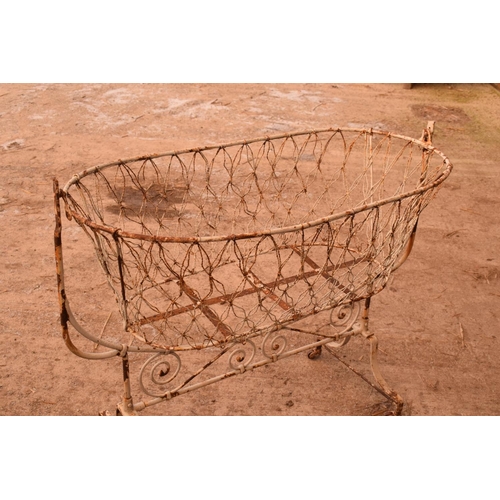 342 - Late Victorian swinging wire work garden feature/planter/ basket. In good structural condition with ... 