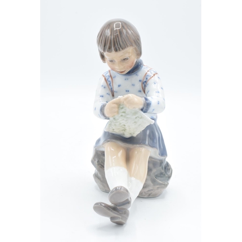 199 - Copenhagen (Dahl Jenson) figure of a Girl Knitting 1197. In good condition without any obvious damag... 