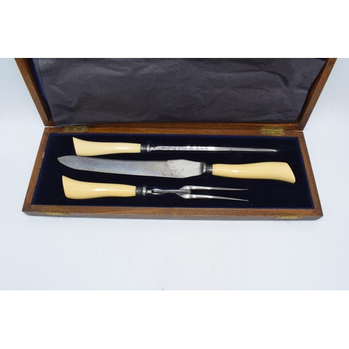 204 - Cased John Sanderson silver collared carving set with cast steel blades/ shanks, hallmarked for Shef... 