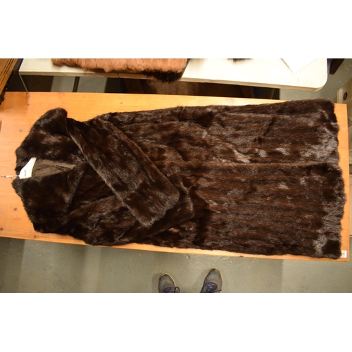 285 - Vintage Canadian ranch mink coat, size 12-16. in good condition