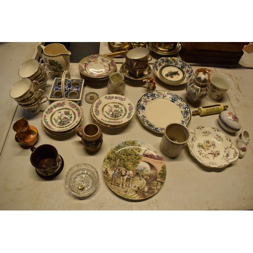 287 - A mixed collection of items to include Royal Doulton, Wade, oriental tea cups etc. in mixed conditio... 