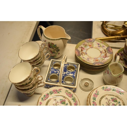 287 - A mixed collection of items to include Royal Doulton, Wade, oriental tea cups etc. in mixed conditio... 