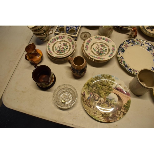 287 - A mixed collection of items to include Royal Doulton, Wade, oriental tea cups etc. in mixed conditio... 