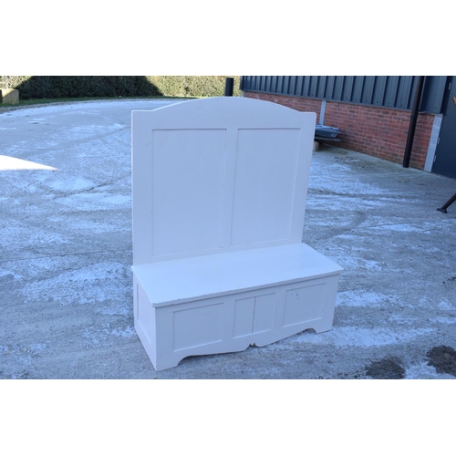 320 - Edwardian pine settle which has been painted white. 107 x 44 x 126cm. In good structural condition w... 