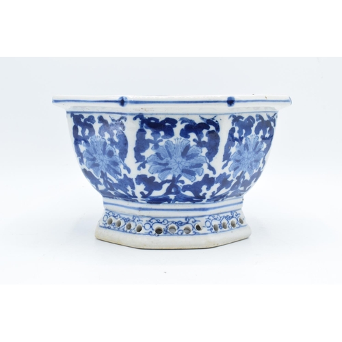 35 - Early 20th century blue and white Chinese planter with a pierced base. In good condition with some s... 