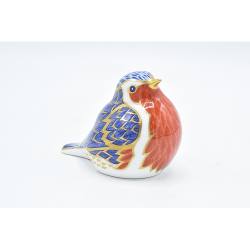 70 - Royal Crown Derby paperweight of a Robin- first quality and with a gold stopper. There is a small lo... 