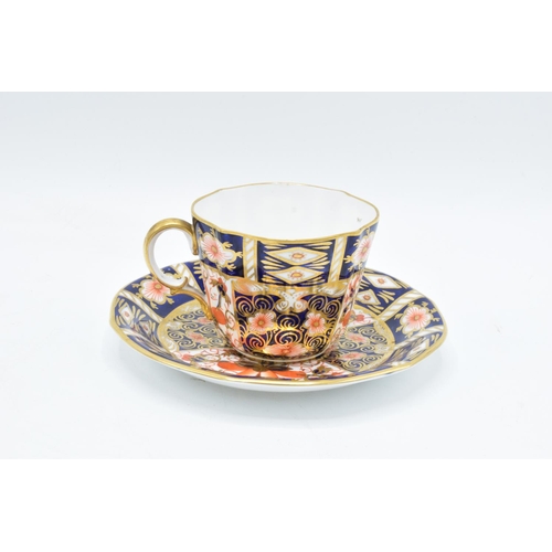 73 - Royal Crown Derby early 20th century Imari cups and saucers (2 duos) All first quality. Both sets ha... 