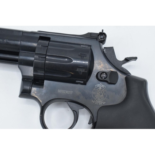 98 - Cased Smith and Wesson Mod. 586 4