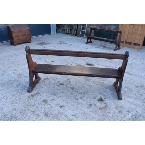 355 - 19th century wooden church pew with back rest and a bible/ hymn book rest. In good structural condit... 