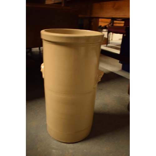 279 - Chamberland large stoneware Pasteur Filter produced with a leadless glaze. In good condition with so... 