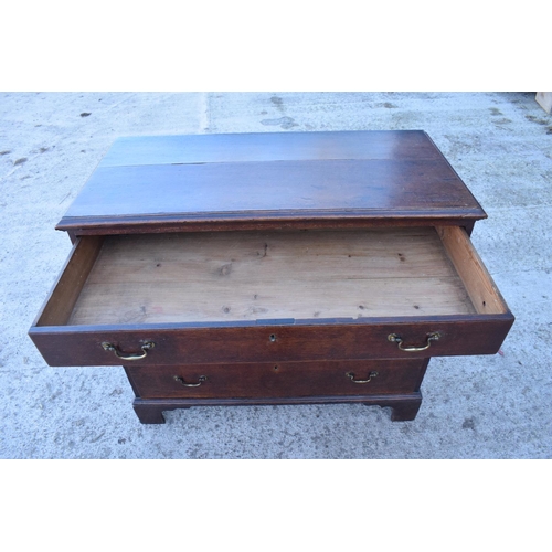 292 - Early 19th century oak chest of drawers. 100 x 49 x 89cm.