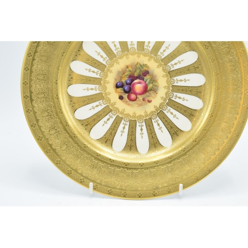 60 - Aynsley heavily guilded Orchard Gold cabinet plate, 27cm diameter. In good condition with no obvious... 