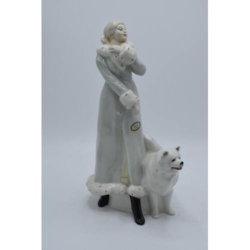 133 - Royal Doulton Reflections figure A Winter's Walk HN3052. In good condition with no obvious damage or... 