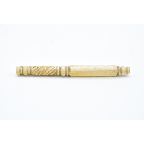 229 - 19th century carved ivory parasol handle: Measures 15.25 cm long.  Chipping to bottom turning