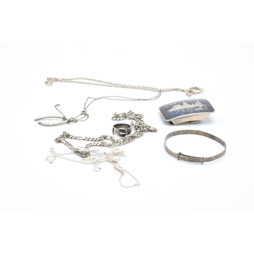 231 - A collection of jewellery that includes 58 grams of silver / silver coloured metal items, Pandora st... 