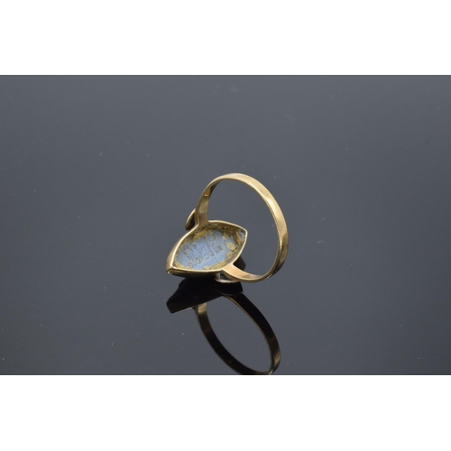 232 - 9ct gold ring with a Wedgwood jasperware insert. 2.4 grams gross weight. UK size Q. Some damage to t... 