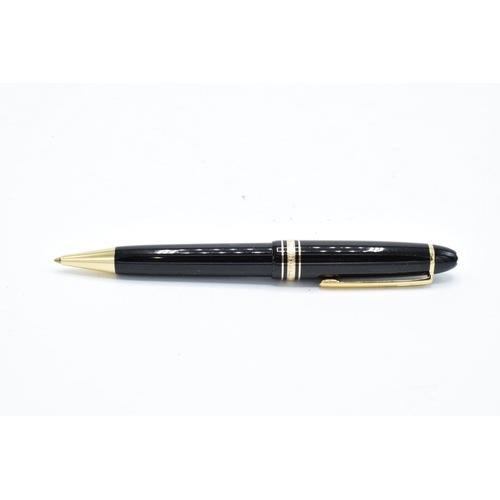 250 - Mont Blanc ball point pen in original presentation box dated 1995. In good condition though it has b... 