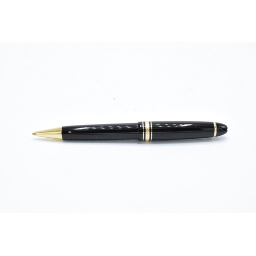 250 - Mont Blanc ball point pen in original presentation box dated 1995. In good condition though it has b... 