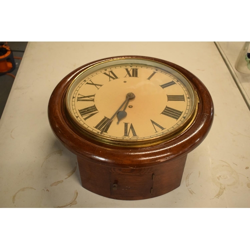 275 - 19th Century mahogany cased circular wall clock with a single fusee movement. With a key. The moveme... 