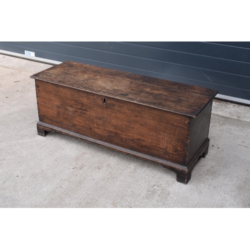 299 - An early 19th century oak chest/ blanket box with a lift up lid. 121 x 44 x 47cm. In good condition ... 