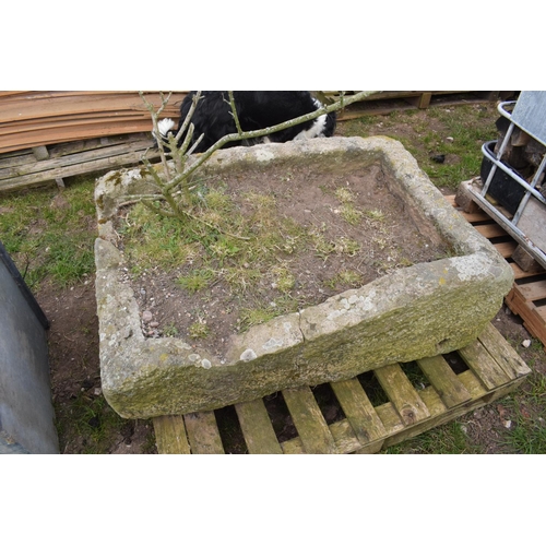 318 - A 19th century sandstone trough / planter. max dimensions are approximately 114 x 79 x 43cm. There i... 