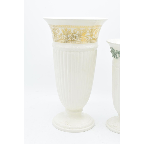 75 - A mixed collection of Wedgwood to include Queensware and Cream ware such as vases, bowls, trinkets e... 