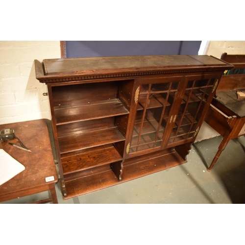 334 - Late Victorian/ early Edwardian wall display unit. In good condition with some signs of wear. 144 x ... 