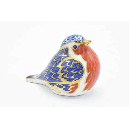 157 - Royal Crown Derby paperweight of a robin with gold stopper. In good condition with no obvious damage... 