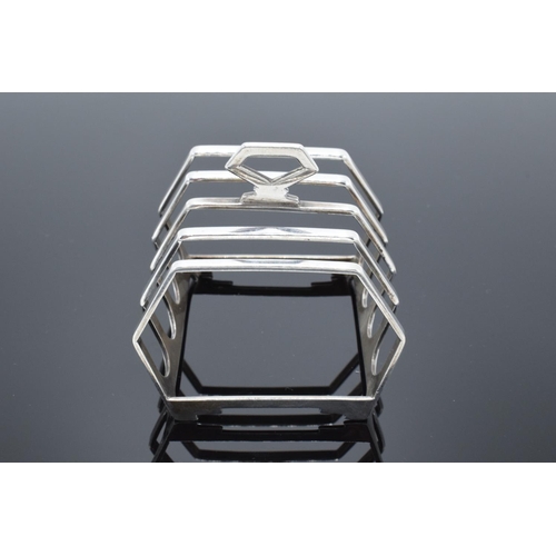 230B - Silver toast rack. Birmingham 1931. 82.3 grams. In good condition.